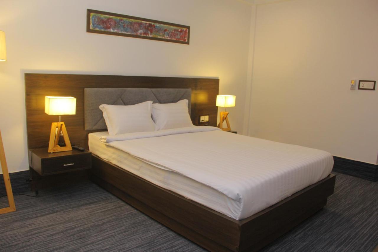 Hotel Zakaria International ธากา ภายนอก รูปภาพ