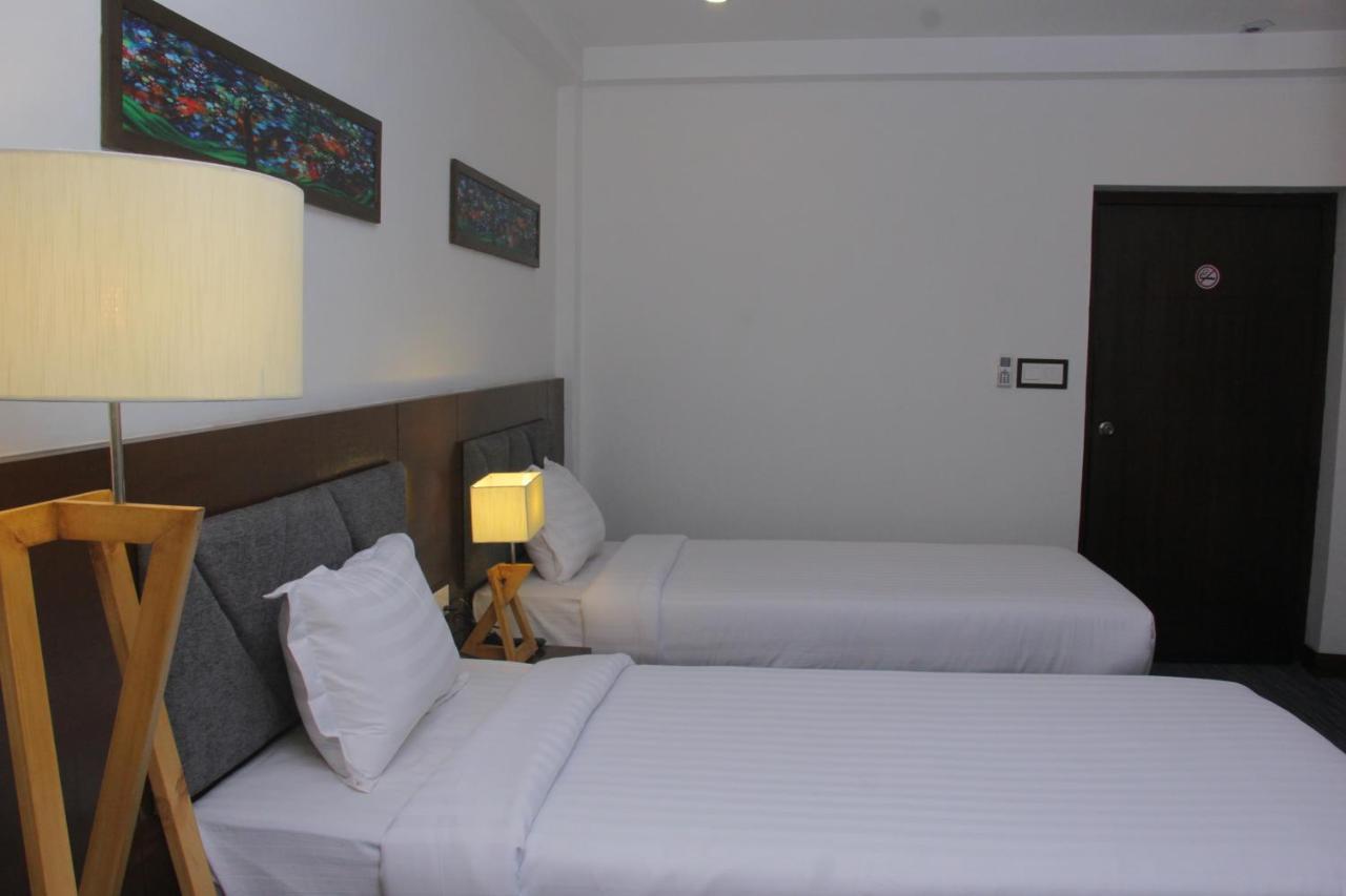 Hotel Zakaria International ธากา ภายนอก รูปภาพ